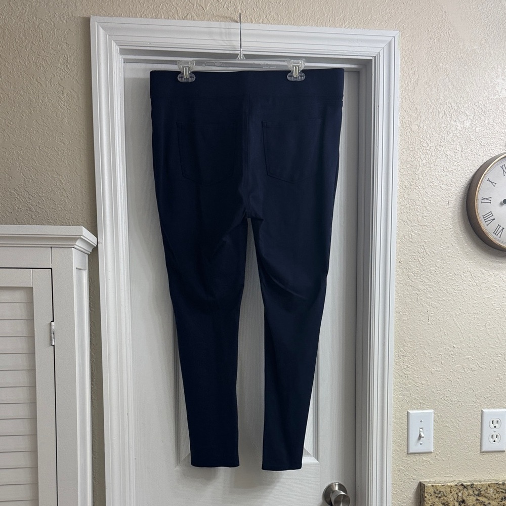 *make offer* Navy blue skinny pants